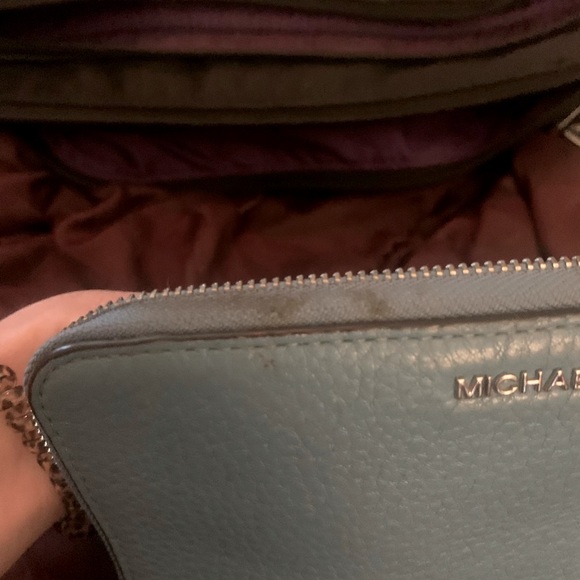 Michael Kors- Super Soft Leather Wallet - Picture 5 of 7